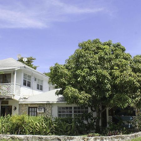 Dunmore Town Tingum Village Hotel מראה חיצוני תמונה