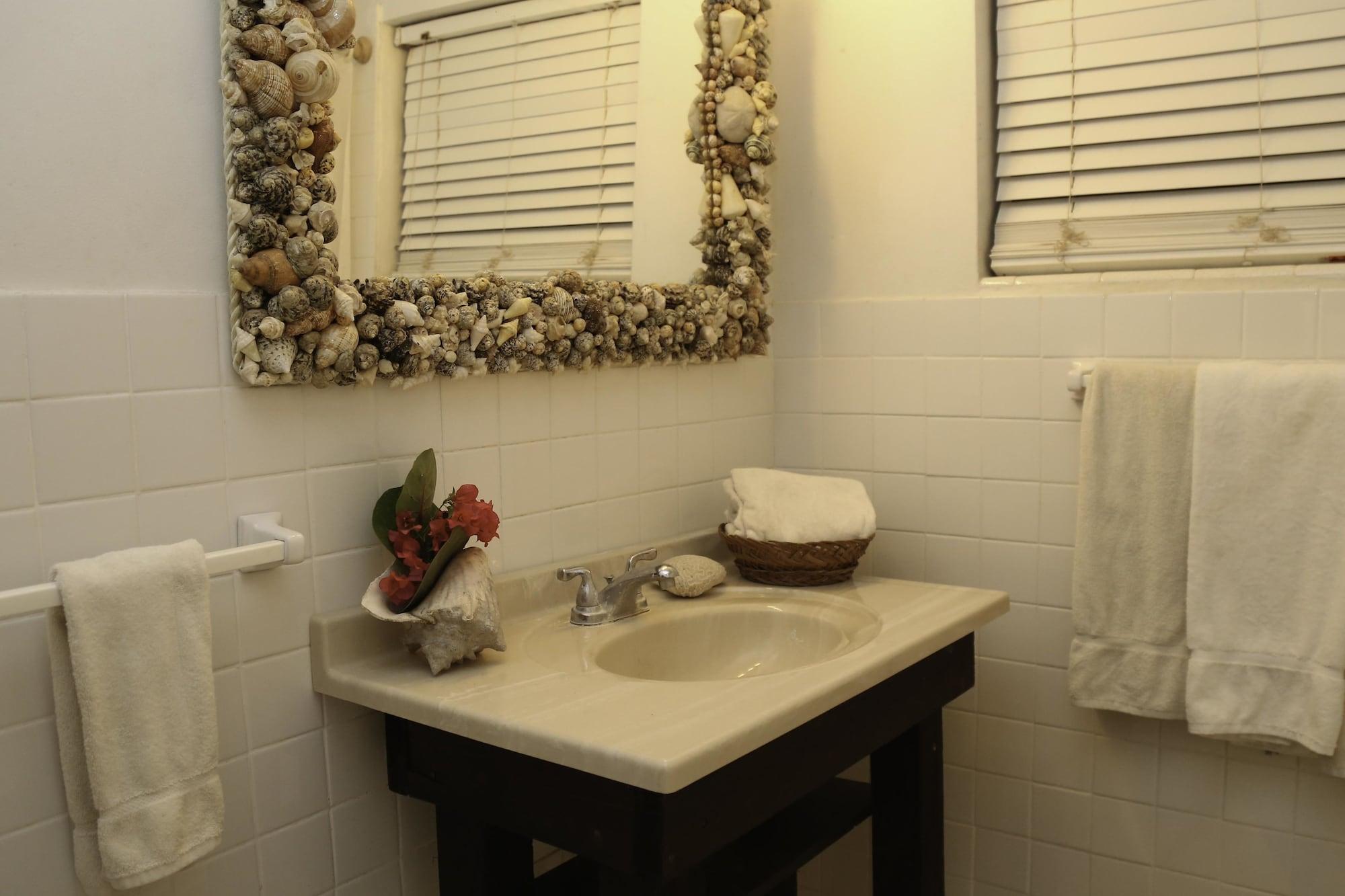 Dunmore Town Tingum Village Hotel מראה חיצוני תמונה