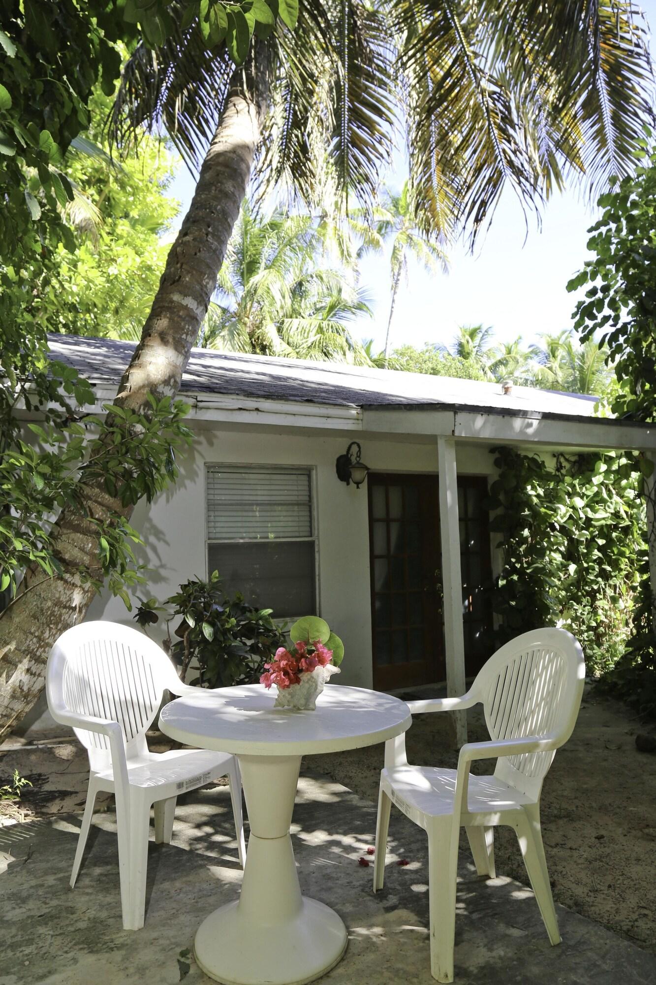 Dunmore Town Tingum Village Hotel מראה חיצוני תמונה