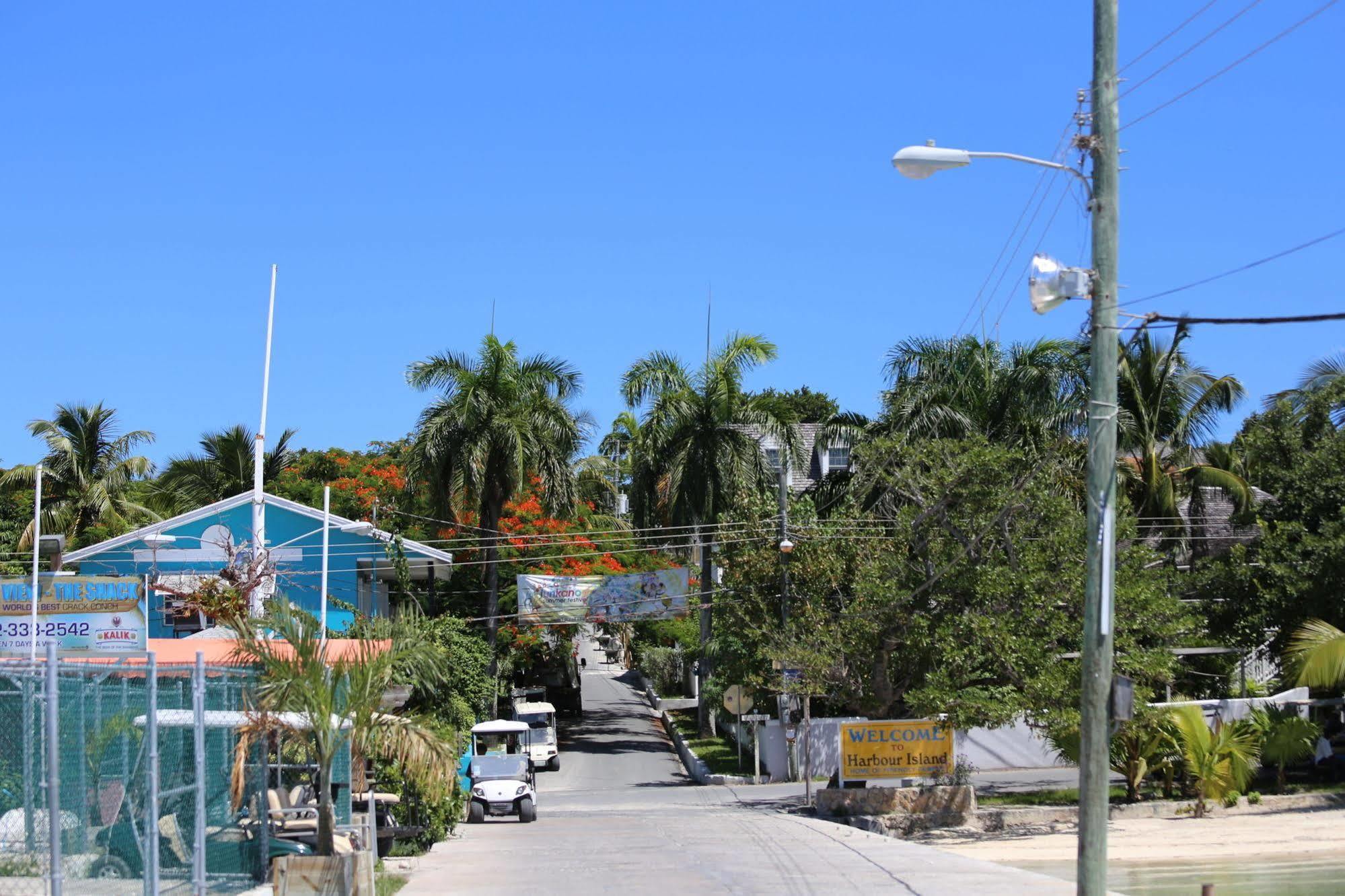 Dunmore Town Tingum Village Hotel מראה חיצוני תמונה